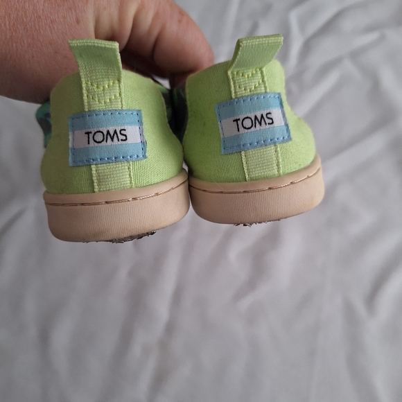 Toms alligator canvas slip on shoes - Picture 3 of 6